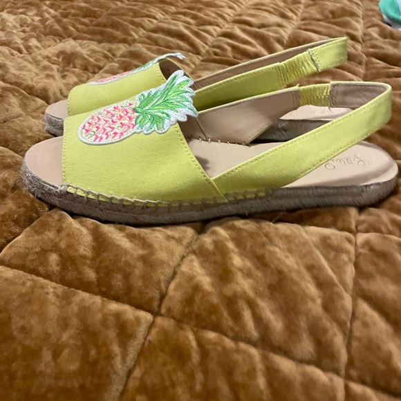EUC Lilly Pulitzer Liz Slingback Pineapple Espadrille in Watch Hill Yellow - Picture 4 of 8
